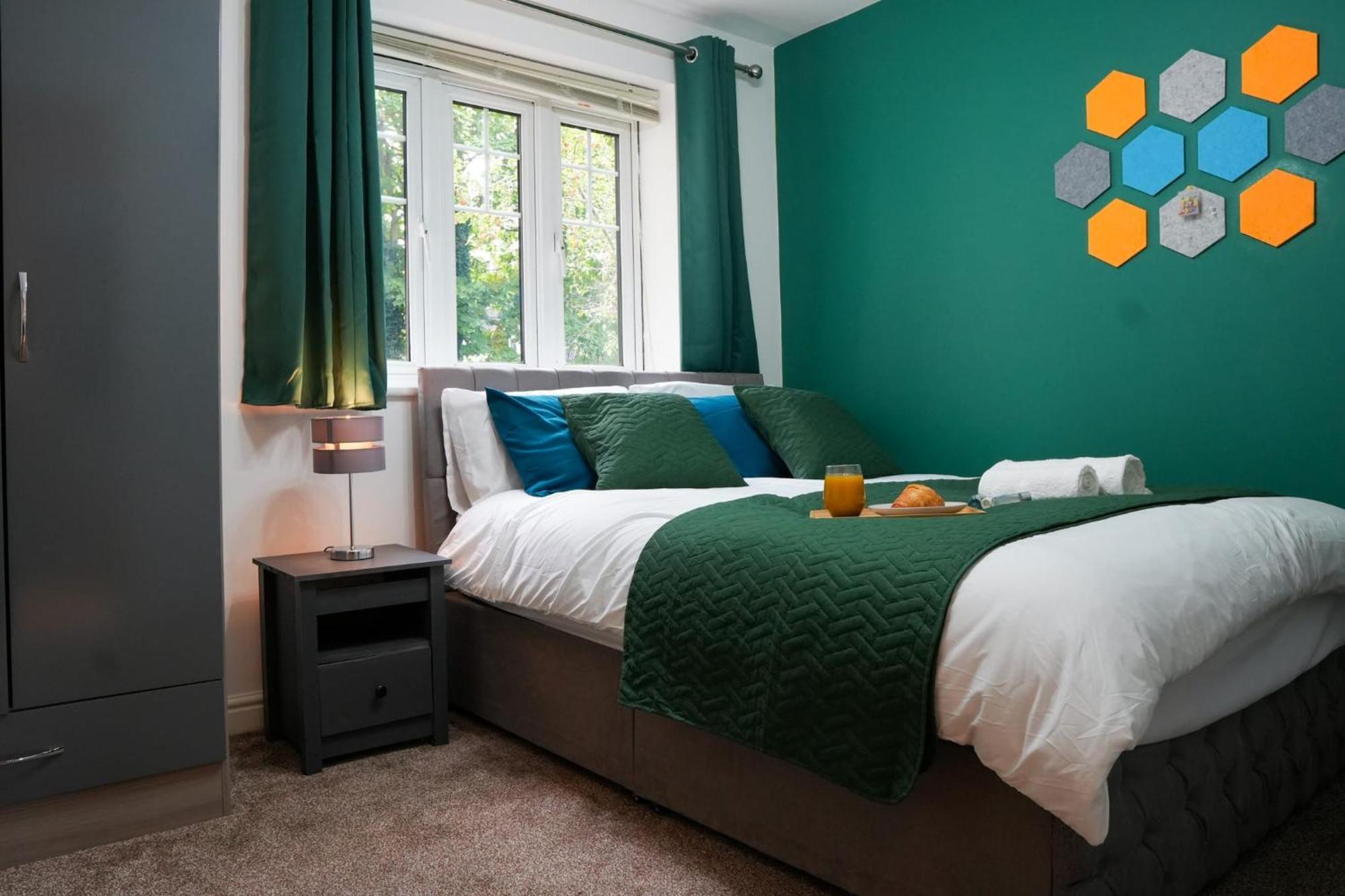 Whole 2-Bed Apartment - Contractors, Professionals, Ulez Free, Free Parking, B'Ham City 10Mins Birmingham Extérieur photo