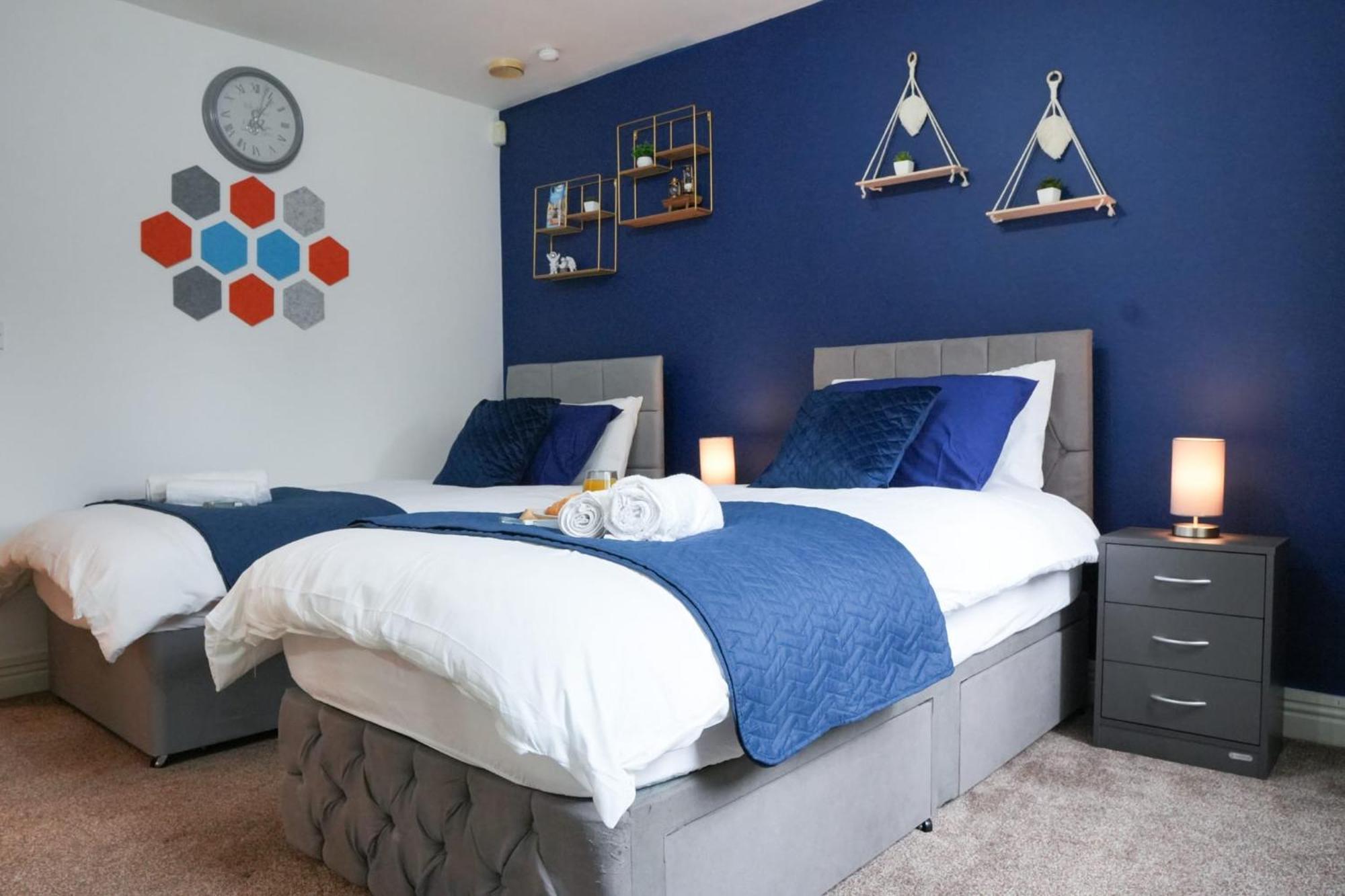 Whole 2-Bed Apartment - Contractors, Professionals, Ulez Free, Free Parking, B'Ham City 10Mins Birmingham Extérieur photo