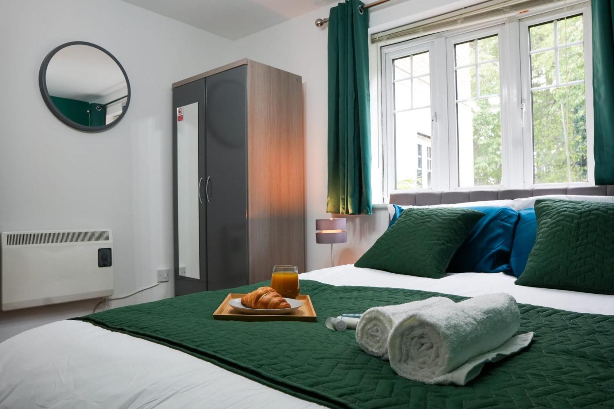 Whole 2-Bed Apartment - Contractors, Professionals, Ulez Free, Free Parking, B'Ham City 10Mins Birmingham Extérieur photo