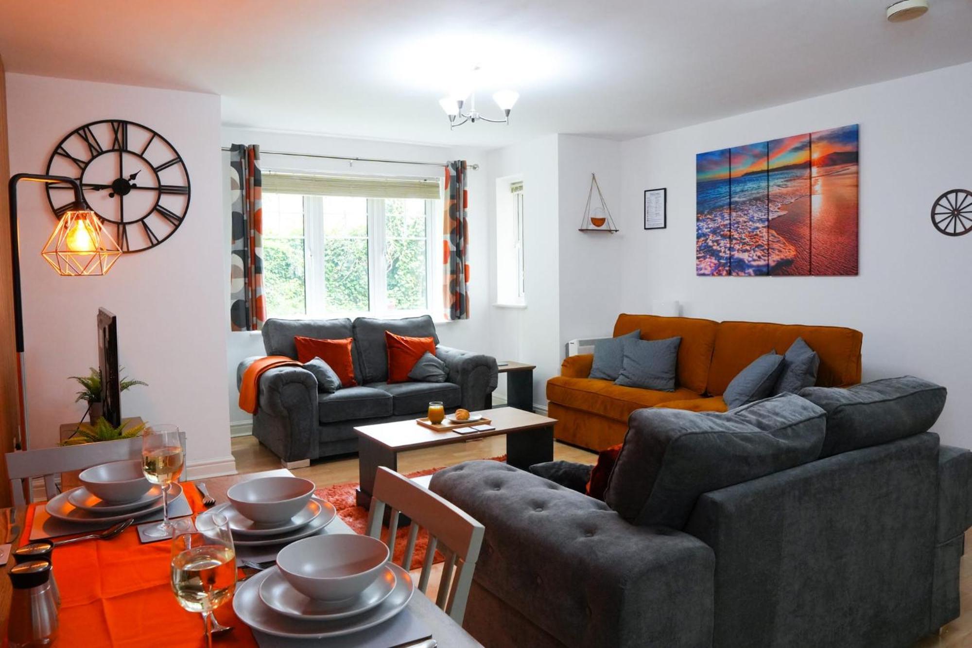 Whole 2-Bed Apartment - Contractors, Professionals, Ulez Free, Free Parking, B'Ham City 10Mins Birmingham Extérieur photo